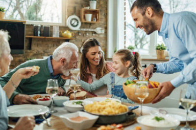 Should You Cut Ties with Toxic Relatives? Expert Advice from a Family Therapist