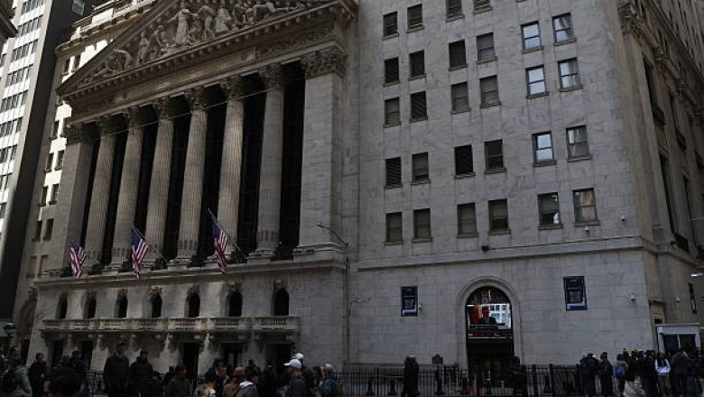 Dow Jones Transportation Average Declines Amid Rising Fuel Costs and Supply Chain Disruptions
